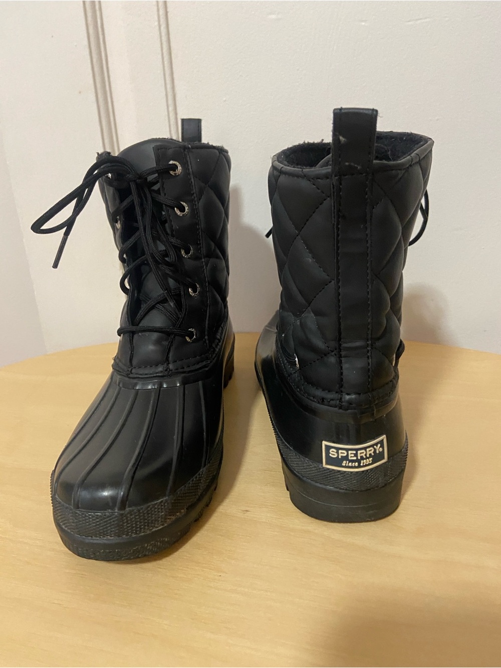 Sperry Woman Black Quilted Lace-Up Duck Boots